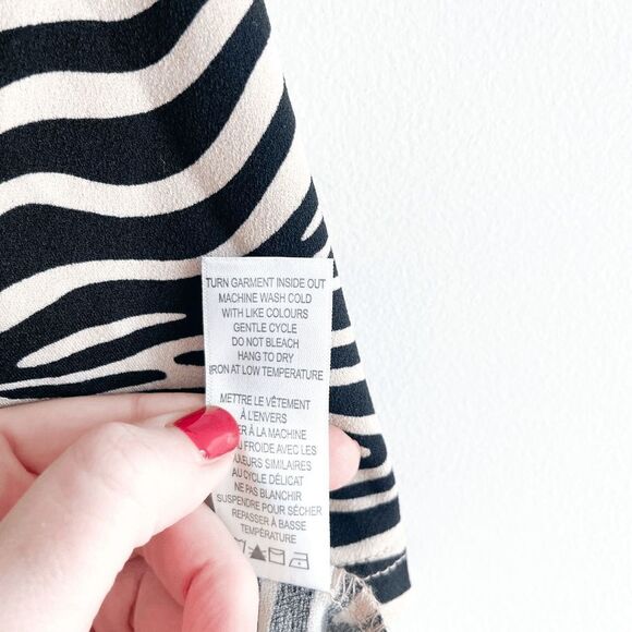 Ricki's Womens Blouse 3/4 Sleeve V-Neckline Animal Print 2XL - Picture 6 of 8